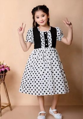 Stylish and beautiful baby frock for girls_img_0