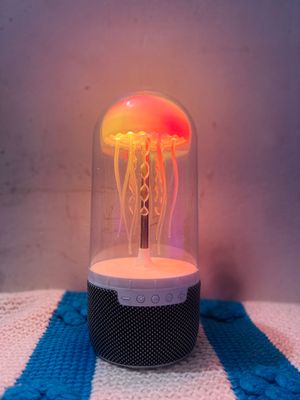 Creative Bluetooth Jellyfish Speaker with Colorful Octopus Lights_img_2