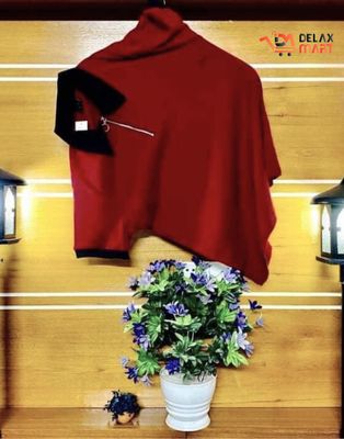 Contrast Collar Polo Tshirt with Chain_img_4