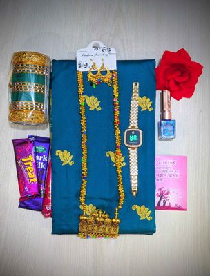 আকর্ষণীয় শাড়ী গিফট কম্ব সেট_img_4