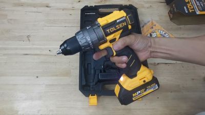 Tolsen 20V Li-ion Brushless Cordless impact Drill 13mm With 14pcs accessories & including 2 battery and Charger Model 87254_img_1