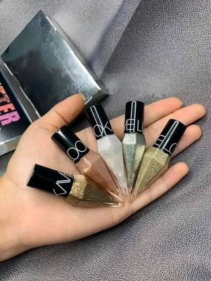 Look Me Diamond glitter liquid shimmer eyeliner_img_2