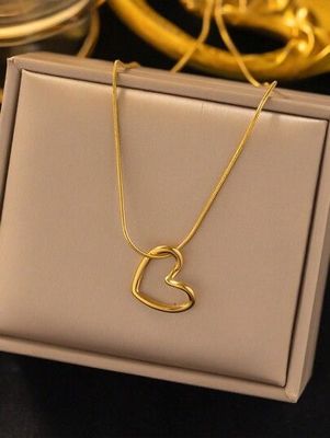 LOVE SHAPE NECKLECE WITH WHITE GIFT BOX_img_3