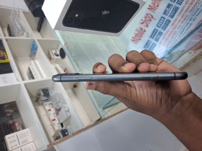 iPhone 11 (Used)_img_2
