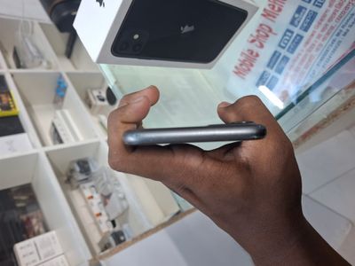 iPhone 11 (Used)_img_4