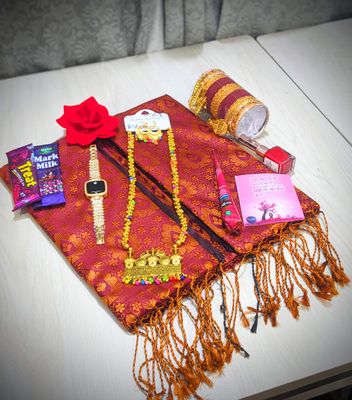 আকর্ষণীয় শাড়ী গিফট কম্ব সেট_img_0