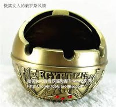 1pcs Windproof Press Rotating Lid Ashtray Metal Modern Gift Home el Rotating r Ashtray Office For Men D1H9_img_3