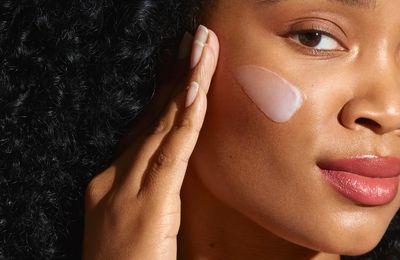 AVEENO® DAILY MOISTURISING YOGURT BODY CREAM VANILLA & OAT- 200ml_img_2