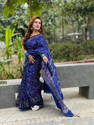 Dhupian Silk Sharee with Blaus Piece_img_2