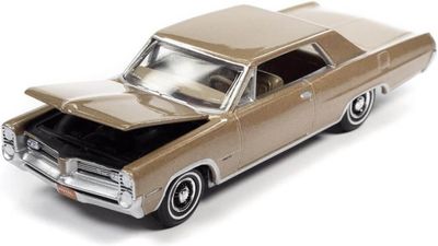 1964 Pontiac Grand Prix Golden Diecast Model Car_img_1