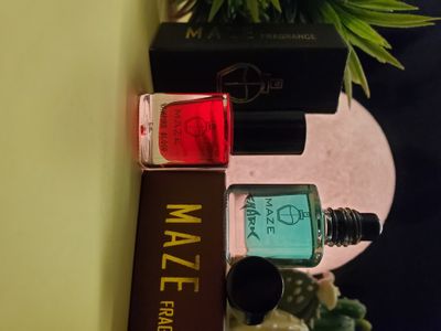 Shark and Vampire Blood (Perfume Oil)_img_1