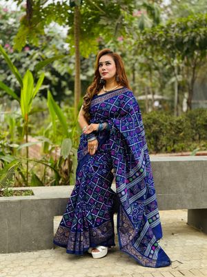 Dhupian Silk Sharee with Blaus Piece_img_1