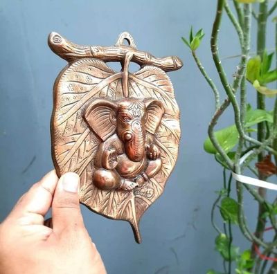 Ganesha on Leaf_img_0