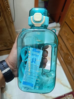 750ml Flat Water Bottle with Strap – Leak Proof, BPA Free – School, Gym, Office Friendly_img_0