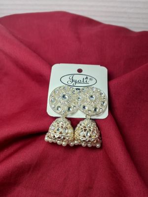 Classic Pearl - Tipped Jhumka Earrings_img_1
