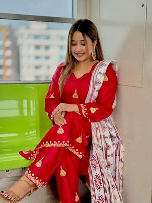 পাকিস্তানি ডিজাইনের থ্রি- পিস কালেকশন_img_0