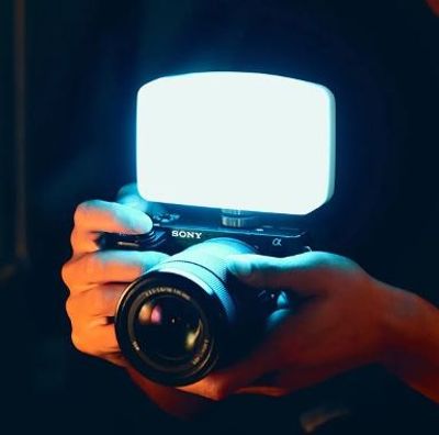 Ulanzi Vijim VL120 Mini LED Video Light (Non-RGB)_img_0