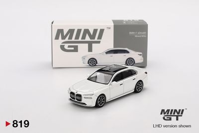 Mini GT 819 BMW i7 xDrive60 Mineral White_img_0