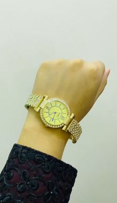 YingHwa Luxury Women's Wrist Watch, Stylish and Elegant Women's Watch, Shiny Zircon Bracelet Watch Fashion Casual Quartz Watch_img_0