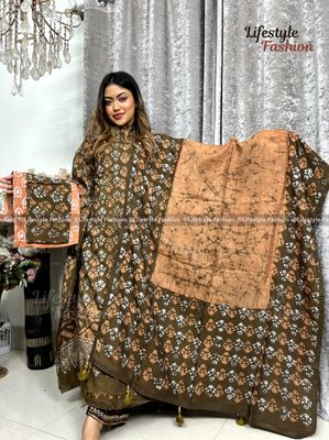 প্রিমিয়াম কোয়ালিটি কালারফুল সিল্ক বাটিক ড্রেস (LF-25-115)_img_0