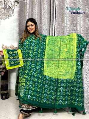 প্রিমিয়াম কোয়ালিটি কালারফুল সিল্ক বাটিক ড্রেস (LF-25-114)_img_0