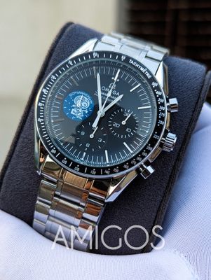 Omega Speedmaster Snoopy Edition_img_0