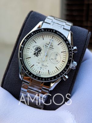 Omega Speedmaster Snoopy Edition_img_0