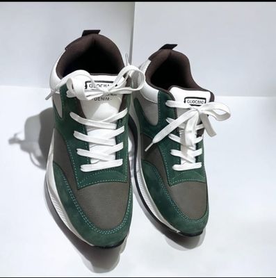 Premium Quality Sneakers (ADS-33)_img_1