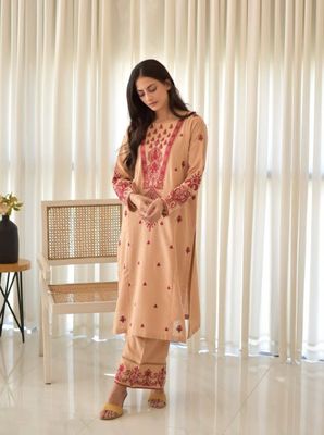 Stylish Readymade kurti and Pant 💃_img_0