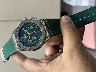 HUBLOT BELT ENGRAVED SILVER CASE GREEN DIAL GREEN VELVET TEXTURE BELT_img_0