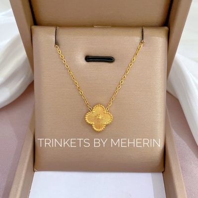 Gold clover pendant High quality_img_0