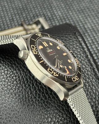 Omega x Seamaster Diver 300M ‘007 Edition (Swiss Made)_img_1