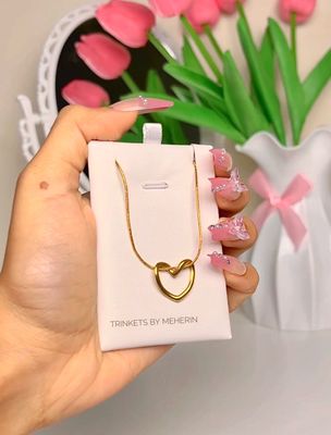Hollow heart neckpiece_img_1