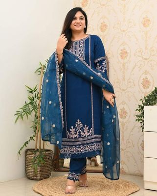 KAREENA Georgette Three Piece Set_img_2