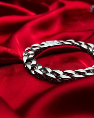 Scarlet Stainless Steel Bracelet_img_1