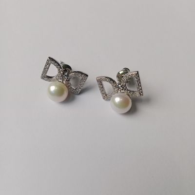 Exclusive Pearl Ear Ring_img_1