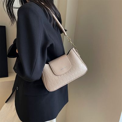 Demi-Season One-Shoulder Bag_img_1