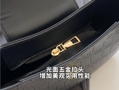 Demi-Season One-Shoulder Bag_img_4