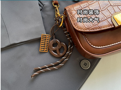 Retro Premium Fashion Crocodile Pattern Saddle Bag_img_8