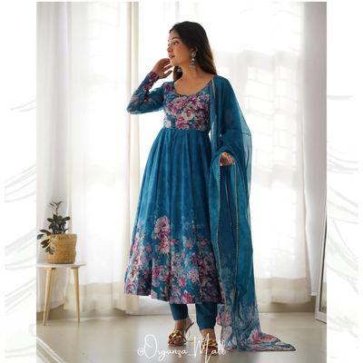 Viral Anarkali Three Piece_img_4
