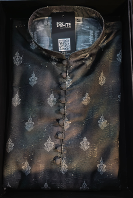 Dark Green with Floral Pattern_img_1