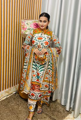 Bagan Bilash Three Piece