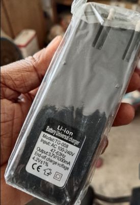 (CODE 108) LI-ION BATTERY CHARGER FOR DOUBLE BATTERY._img_4