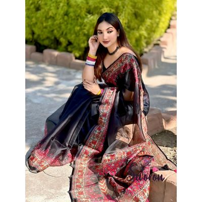 Regal Bloom Digital Print Semi-Muslin Saree_img_4