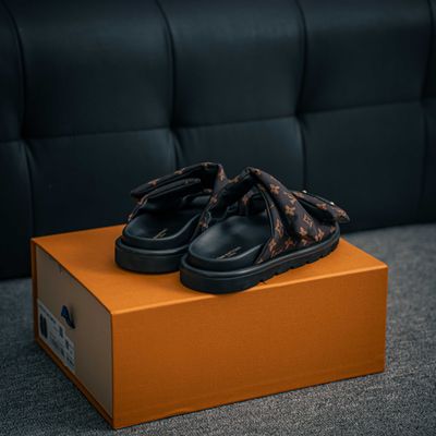 Louis Vuitton Pool Pillow Flat Mule (1:1)_img_4