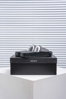 Balenciaga Pool Slide Sandals (1:1)_img_3