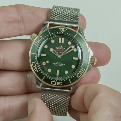 Omega 007 green dail automatic movement_img_0