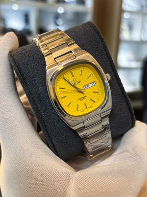 Omega Yellow Female_img_0