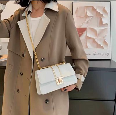 Elegant women shoulder bag Metarial : genuine lather Color : Brown /white/pink_img_1