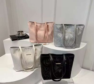 Luxury woman fashion tote bagMetarial : pu latherColor: pink/black /white_img_0